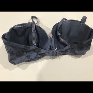 Blue wire bra can convert to strapless